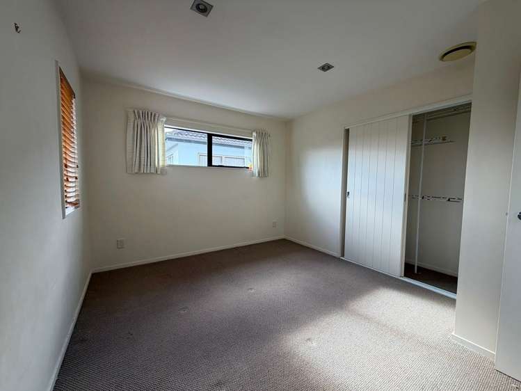 10 Manchester Drive Flat Bush_12