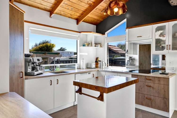 50 Leslie Street Waitara_16