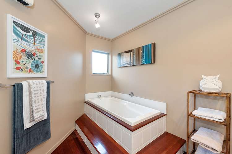 7 Merlin Close Huntington_18