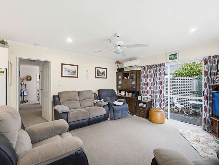 15 Kingsbury Avenue_1