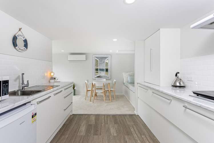 49 The Ritz Orewa_25