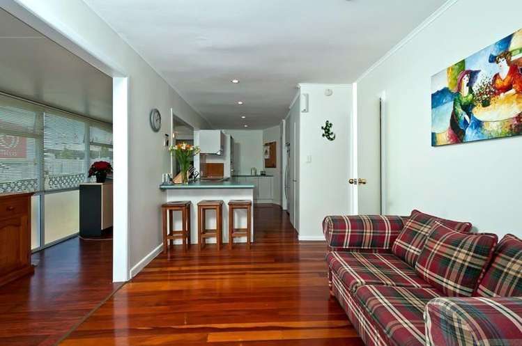 607 Beach Road Rothesay Bay_15