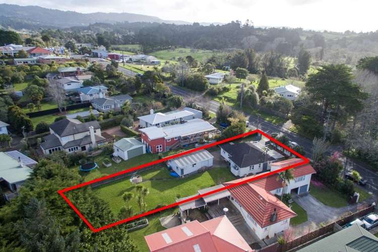 526 West Coast Road Oratia_24