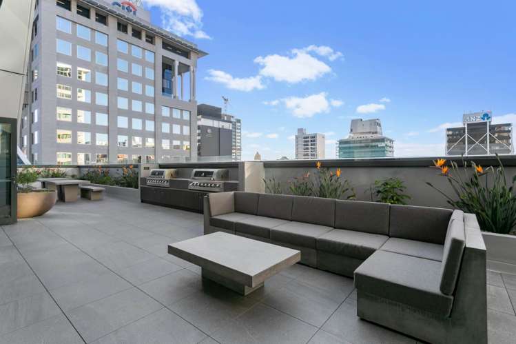 4901/10 Commerce Street City Centre_31