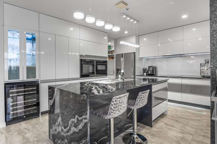 1/10 Shelly Beach Road Saint Marys Bay_12