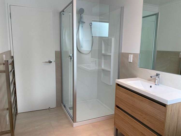 6 Manahi Lane Panmure_12