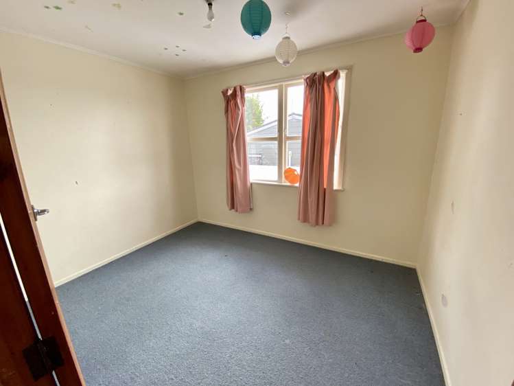 67 Forest Hill Road Henderson_11