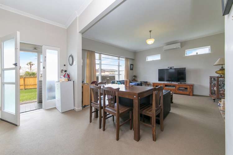 2 Wattle Street New Lynn_5