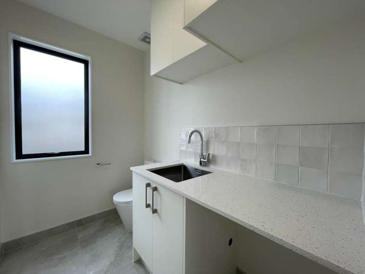 1/129 Richardson Road Mount Albert_2