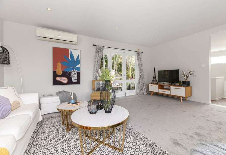 6 Anchor Place Beach Haven_2