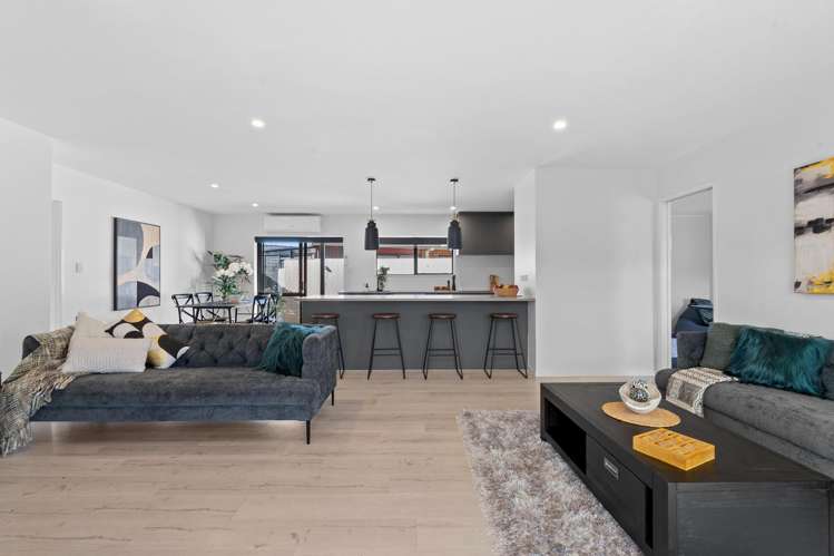 2/99 Riverside Road Orewa_13