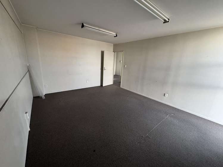 129 Maraekakaho Road  ( Office - Warehouse ) Camberley_6