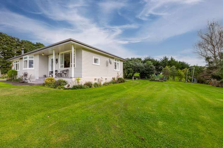 711 Blackhead Road Porangahau_18