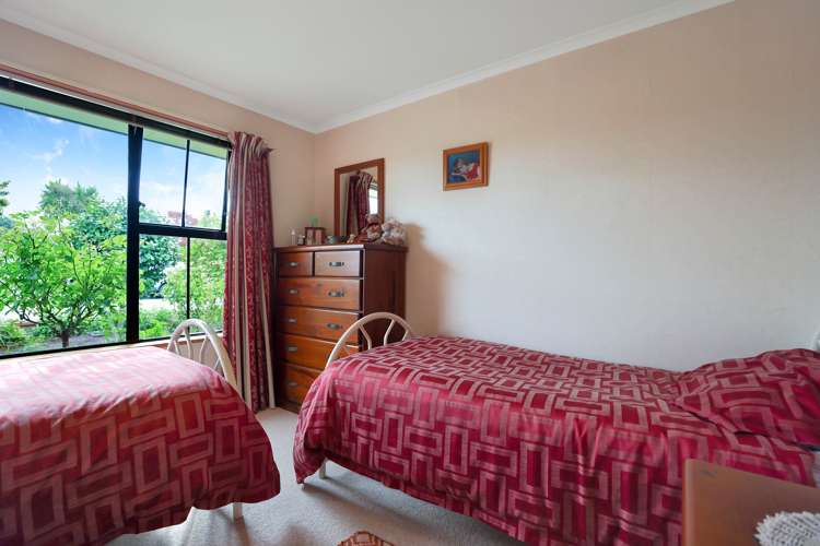 4 Reid Crescent Allenton_14