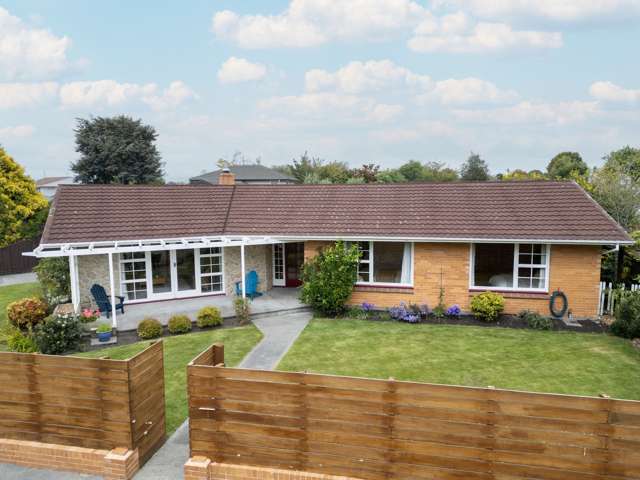 Burnside Zone Beauty in Quiet Cul-de-Sac