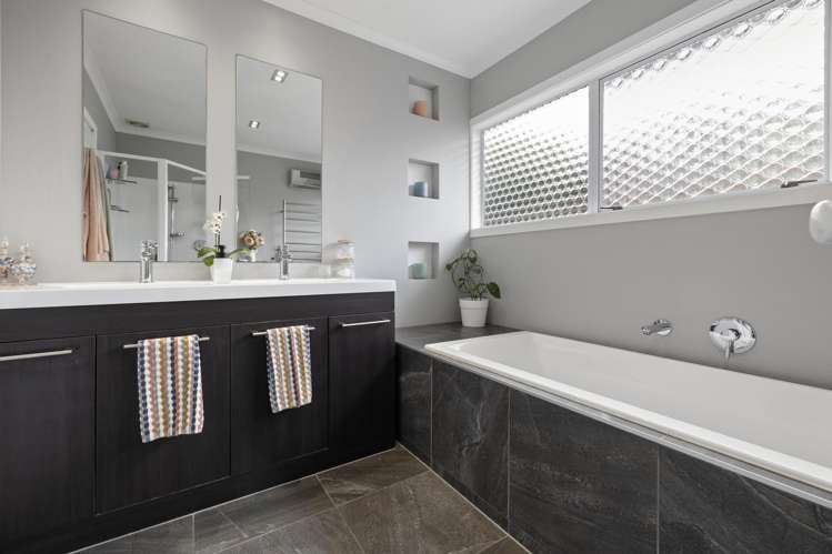 29 Oak Street Masterton_12