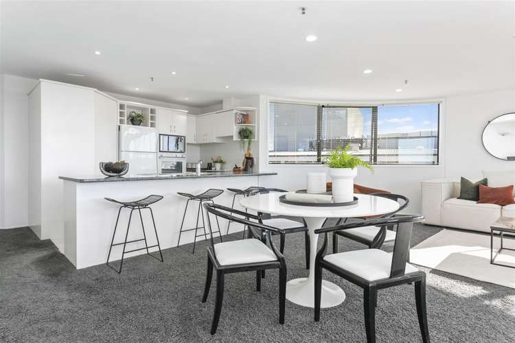 4a/175 Hurstmere Road Takapuna_5