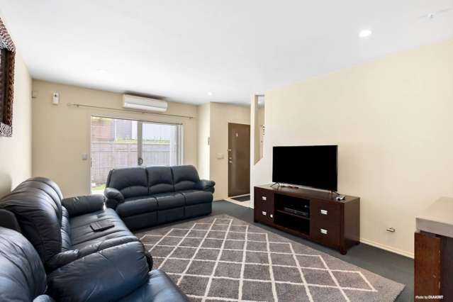 61/21 Hunters Park Drive Three Kings_4