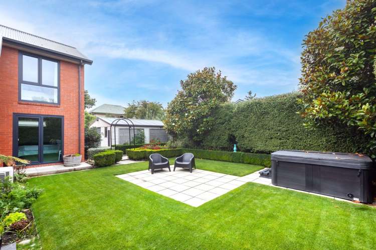 11 Lloyd Street Strowan_4