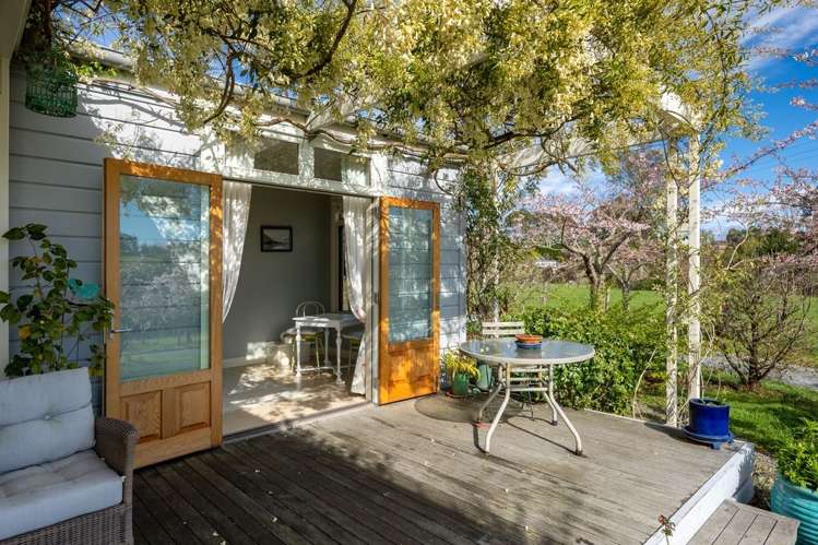 364 The Coastal Highway Redwood Valley_25