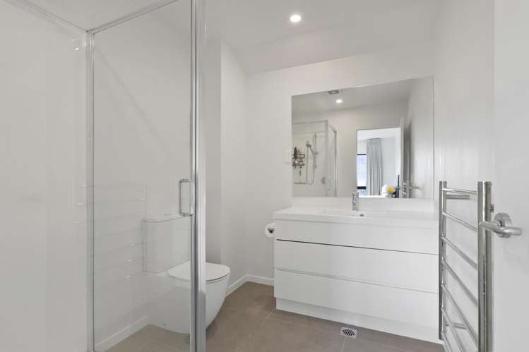 37 Ara Mara Hua Henderson_11