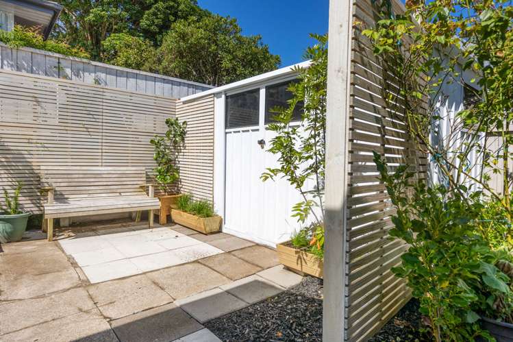 84 Gover Street New Plymouth Central_14