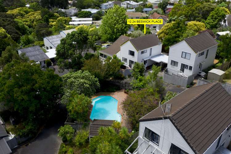 12/24 Beswick Place Birkdale_18