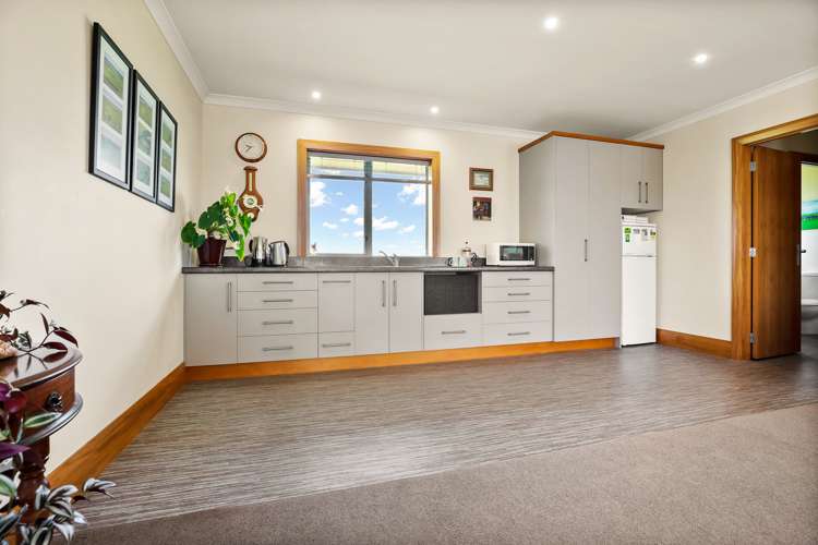 303 River Road Ngatea_24