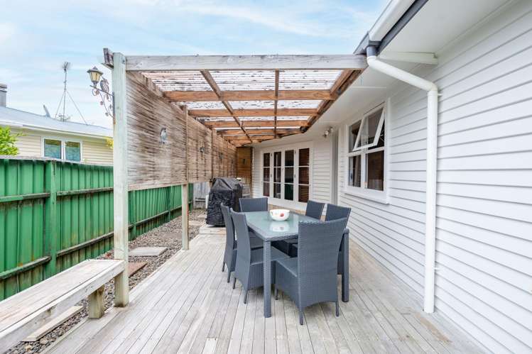 4 Colstone Street Glenview_17