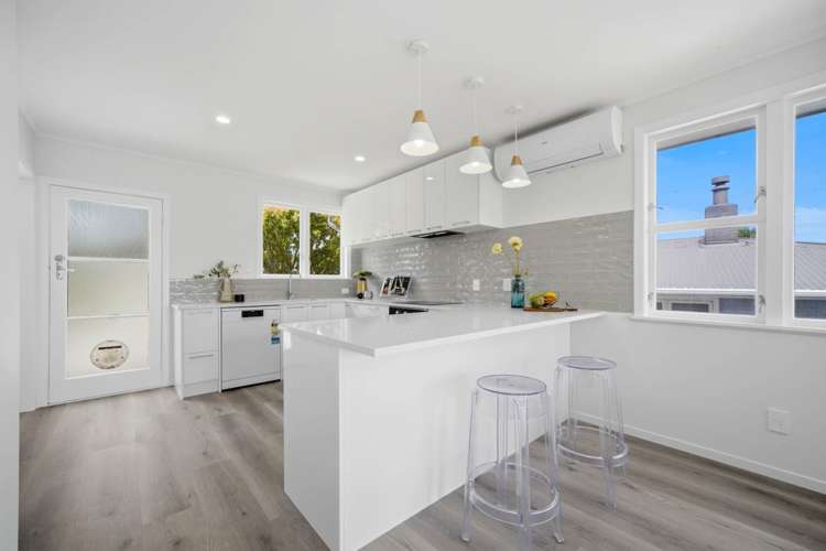 17 Wylie Avenue Sunnynook_5