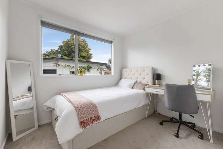 9 Cathay Lane Takanini_12