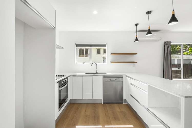 2/8 Thistledew Place Bayview_6