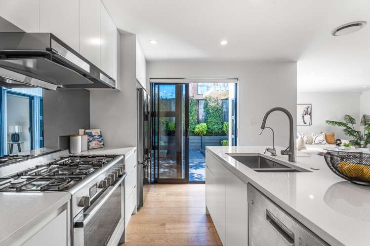 4D Rosedale Avenue Mt Eden_13