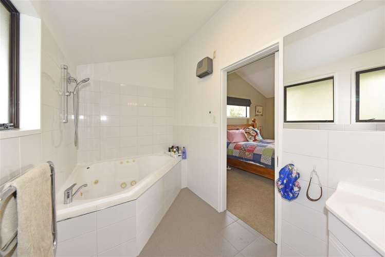 50c Karnak Crescent Russley_8