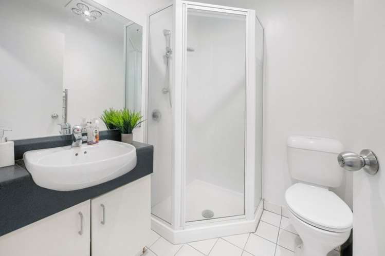 10/27 Rossmay Terrace Mt Eden_11