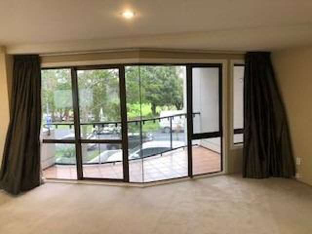 2d/27 George Street Newmarket_4