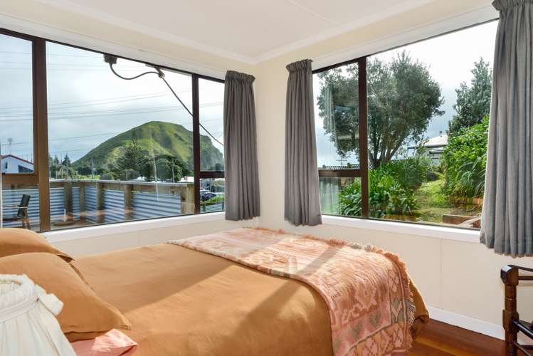 3 Ratau Street Māhia_7