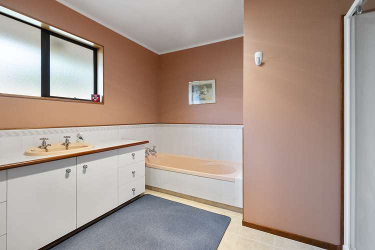 92 Amberley Avenue Highbury_18