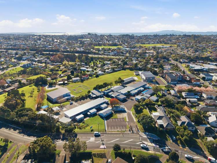 1/17 Lambrown Drive Totara Vale_23