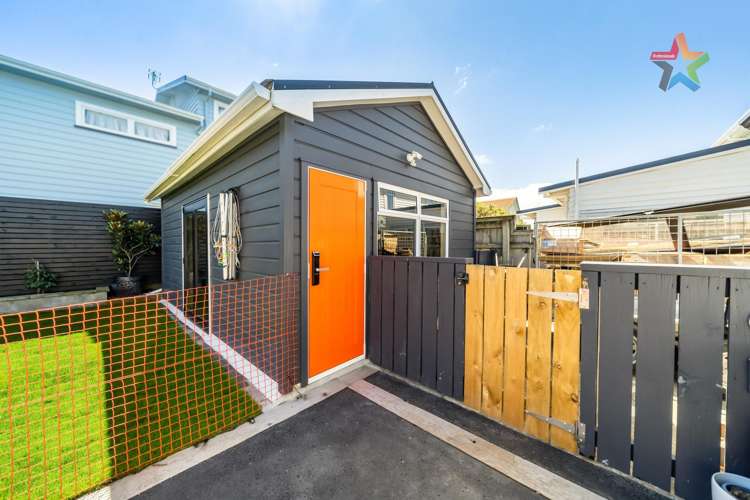 6 Wha Street Lyall Bay_8