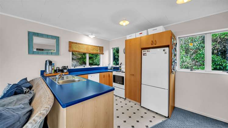 19 Walnut Place Akaroa_20