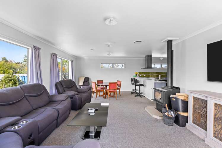 33 Lower High Street Marton_14