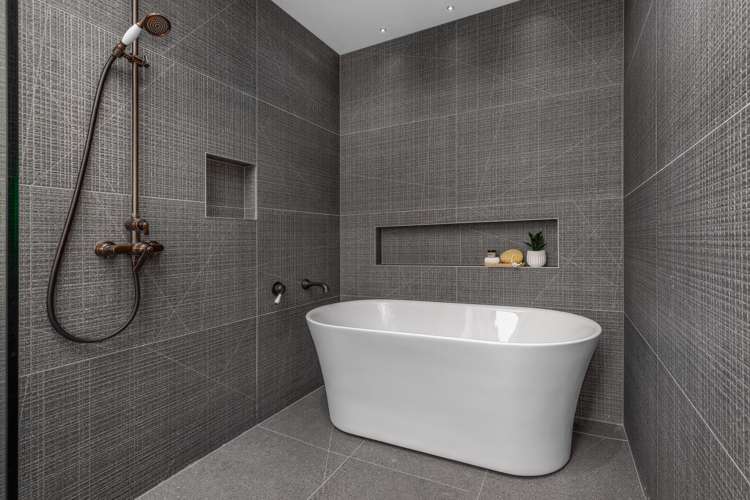 14 Rotorua Grove Aotea_19