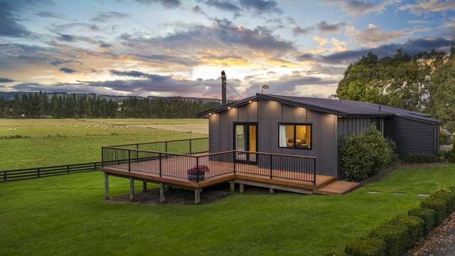 718 Loburn Whiterock Road Loburn_1