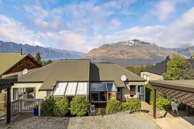 18a Cameron Place Fernhill/Sunshine Bay_1