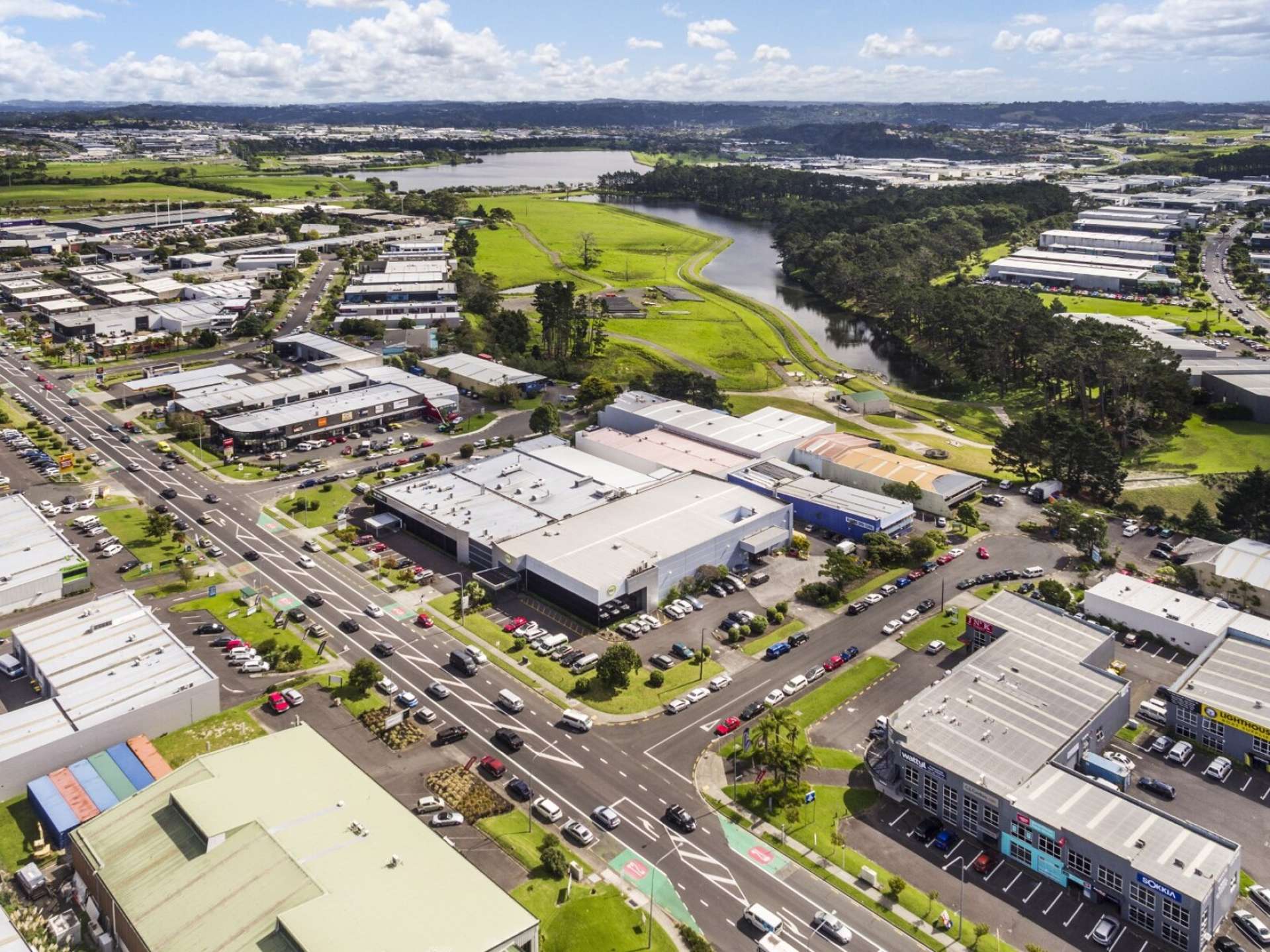 Tenancy B - 28 Constellation Drive Mairangi Bay_0