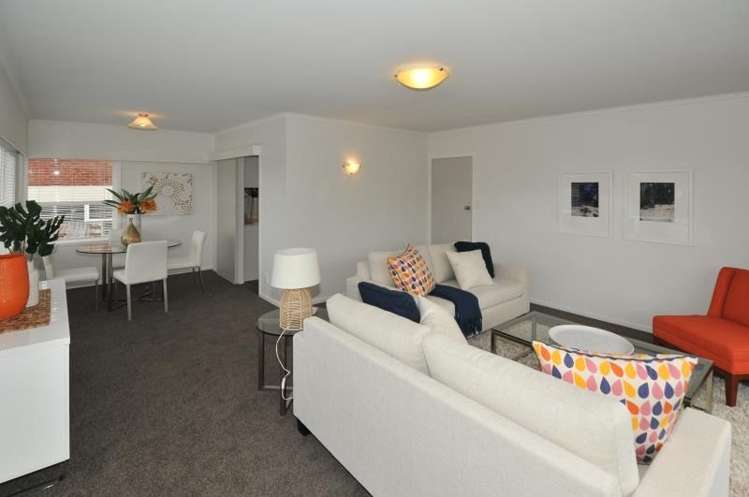 6 Easton Park Pde Glenfield_2