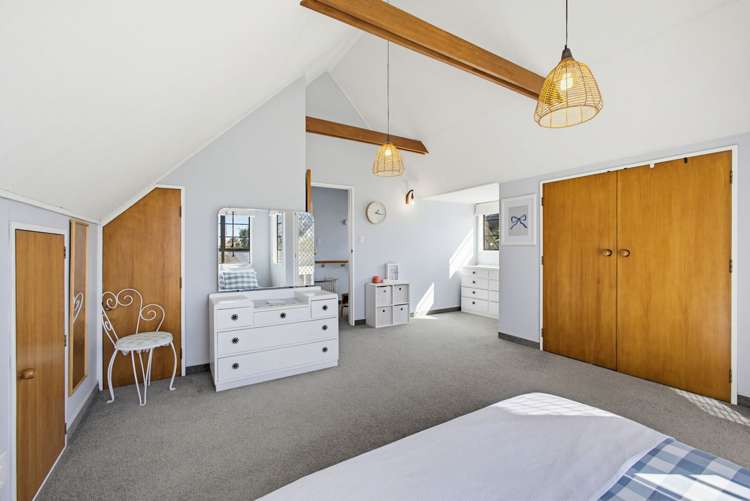 2/37 Middle Road Havelock North_22