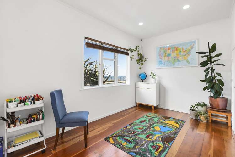 82 Owhiro Bay Parade_4