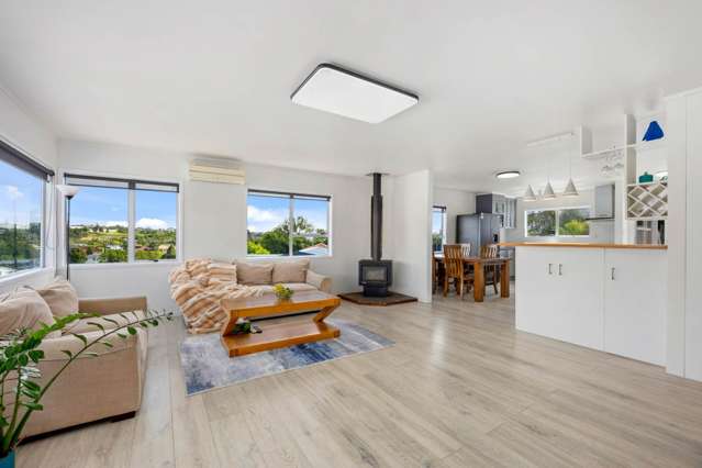 24 Squirrel Lane Browns Bay_2